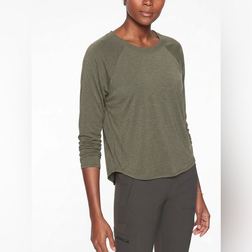 Athleta Topanga Green Long Sleeve XS